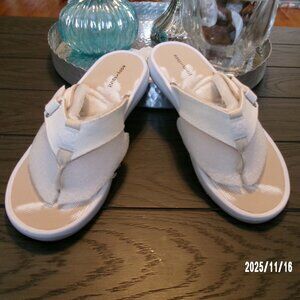 Easy Spirit Sandals Womens WHTIE Comfort Thong Flip Flop Adjustable Drifts SZ 9M